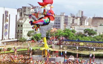 Estatua do Falo da Madrugada Recife PE