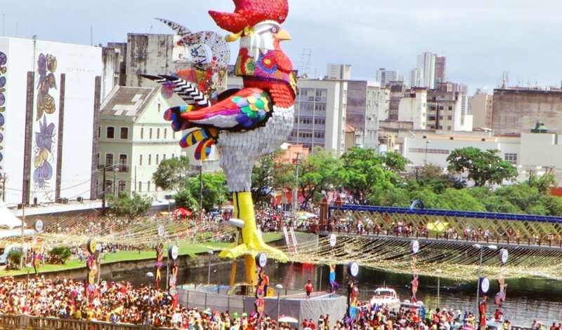 Estatua do Falo da Madrugada Recife PE