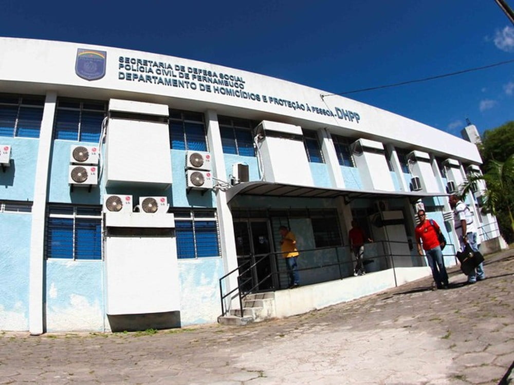 Tenente-coronel do Corpo de Bombeiros reage a assalto e mata assaltante no Recife