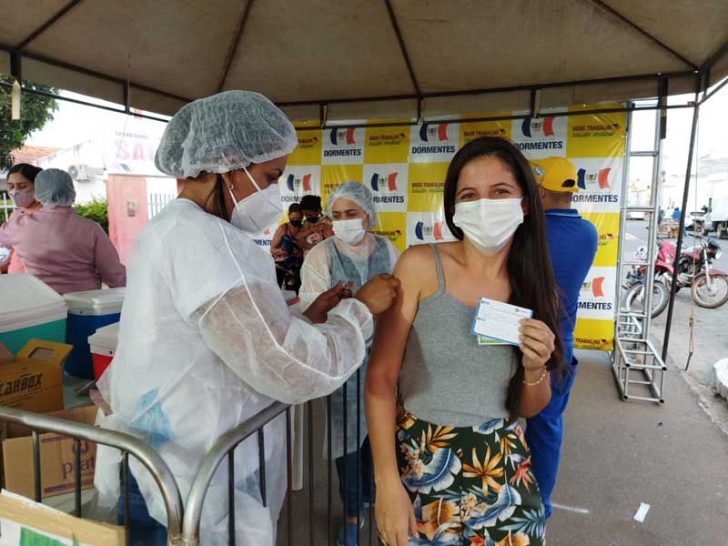 Dormentes amplia vacinação para menores a partir de 15 anos