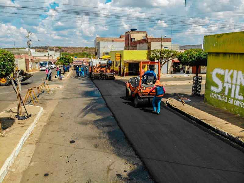 Prefeitura de Dormentes realiza recapeamento asfáltico em ruas da cidade