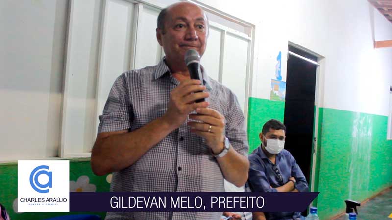 Prefeito Gildevan no encontro Gestão Participativa, distrito de Livramento