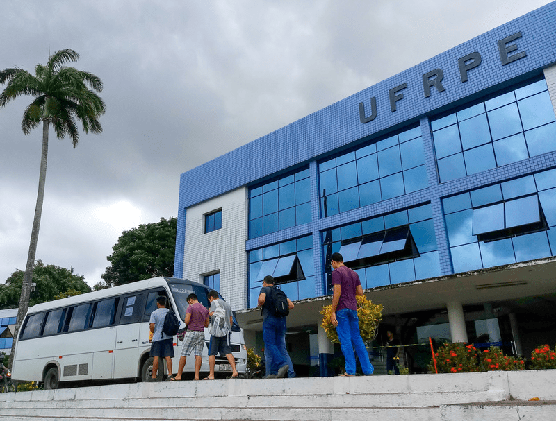 UFRPE abre processo seletivo com 735 vagas para cursos de graduação a distância