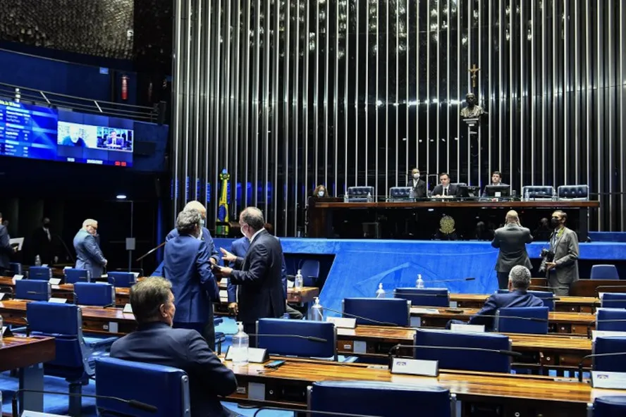 Senado aprova texto-base de projeto que proíbe 'saidinha' de presos em feriados