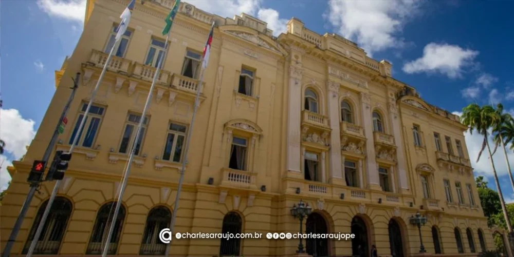 Pernambuco antecipa salários antes do São João