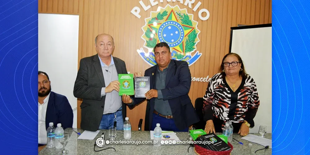 Câmara Municipal de Santa Filomena é entregue reformada e mobiliada à comunidade