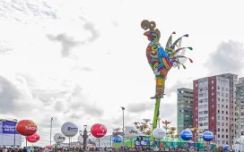 O Galo da Madrugada, o maior bloco de Carnaval do Brasil (Crédito: Canindé Soares)